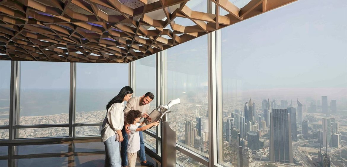 Burj Khalifa Dubai Tour – Touch the Sky