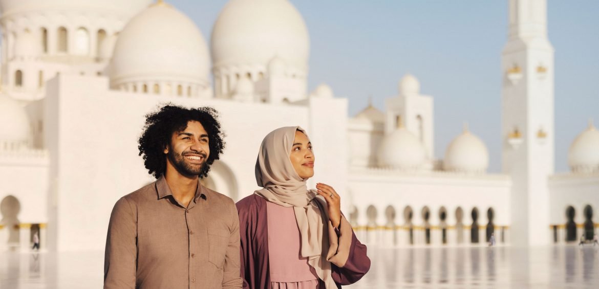 Discover the Beauty of Sheikh Zayed Grand Mosque