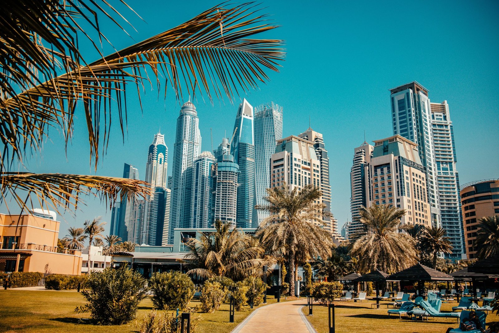 raimond-klavins-qvnKlHn96q8-unsplash